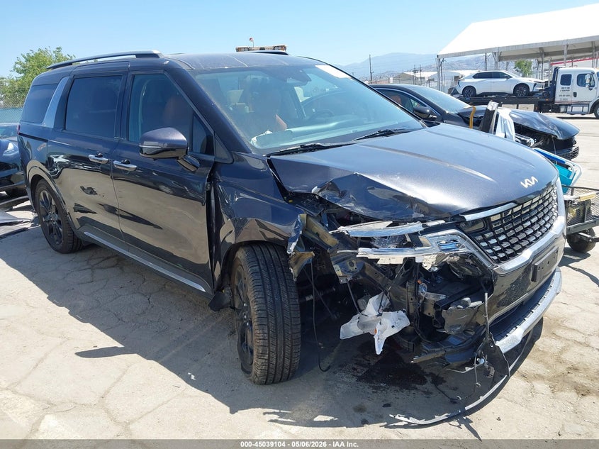 2024 Kia Carnival VIN KNDNE5H37R6402479 IAAI salvage auction — RIGHT FRONT, Salvage (California), sold $9,400 on 2026-07-08 (photo 1)