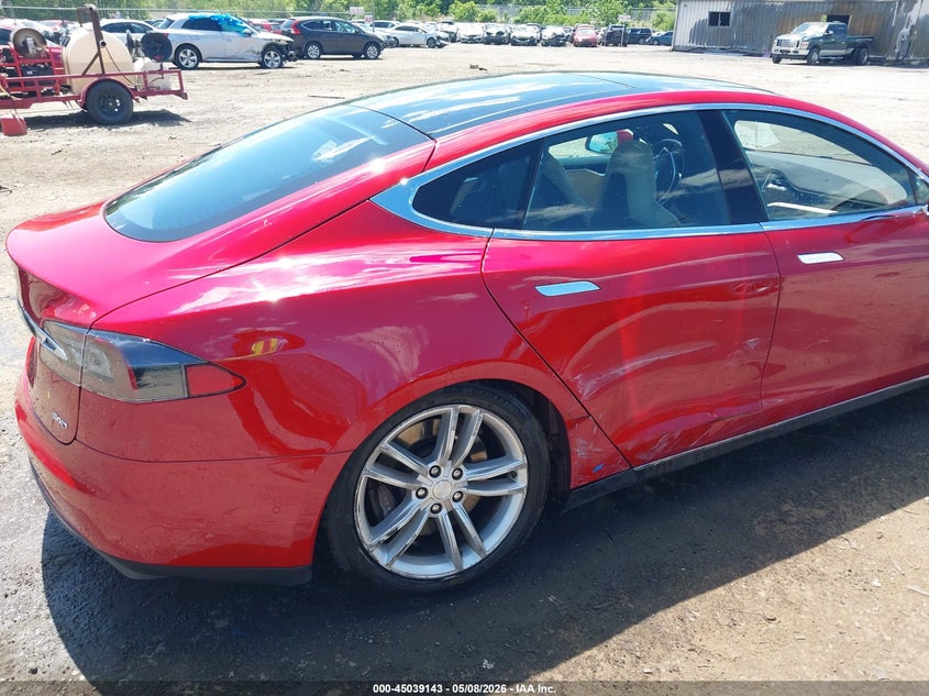 2016 Tesla Model s VIN 5YJSA1E2XGF131440 IAAI salvage auction — RIGHT SIDE, Salvage (Virginia), sold $5,550 on 2026-07-13 (photo 6)