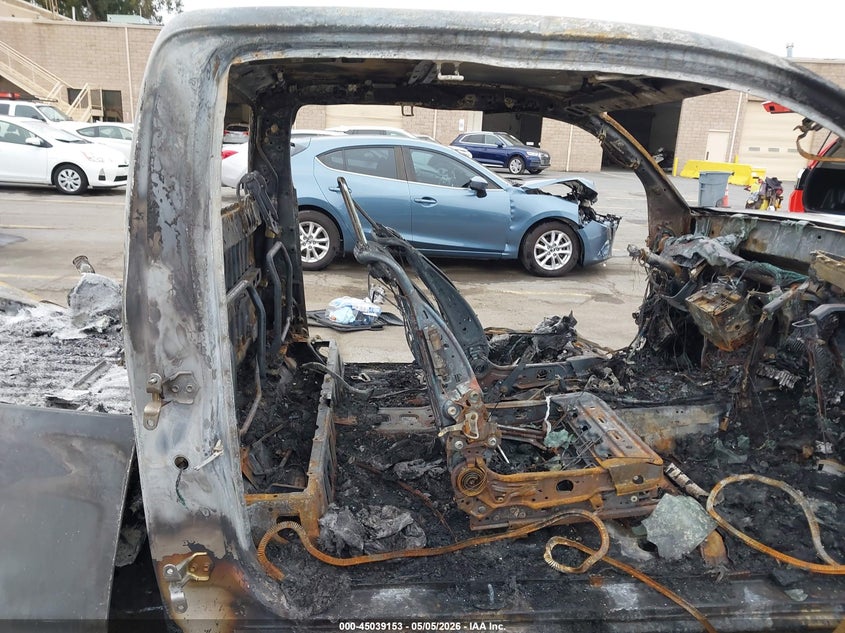 2011 Toyota Tacoma VIN 5TFTX4GN6BX005117 IAAI salvage auction — BURN, Non-Repairable (California), sold $425 on 2026-07-13 (photo 8)
