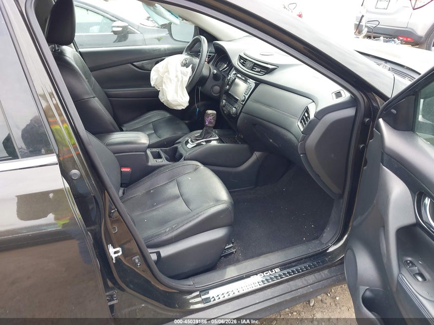 2017 Nissan Rogue VIN 5N1AT2MV0HC755474 IAAI salvage auction — LEFT FRONT, Salvage (Massachusetts), sold $1,300 on 2026-07-18 (photo 5)