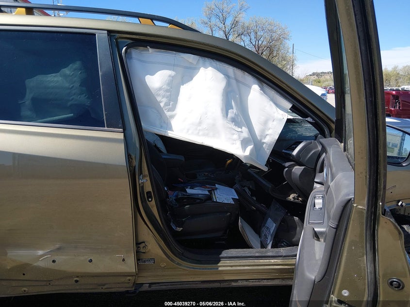 2022 Subaru Forester VIN JF2SKAMCXNH421974 IAAI salvage auction — ROLLOVER, Salvage (Montana), sold $275 on 2026-07-08 (photo 5)