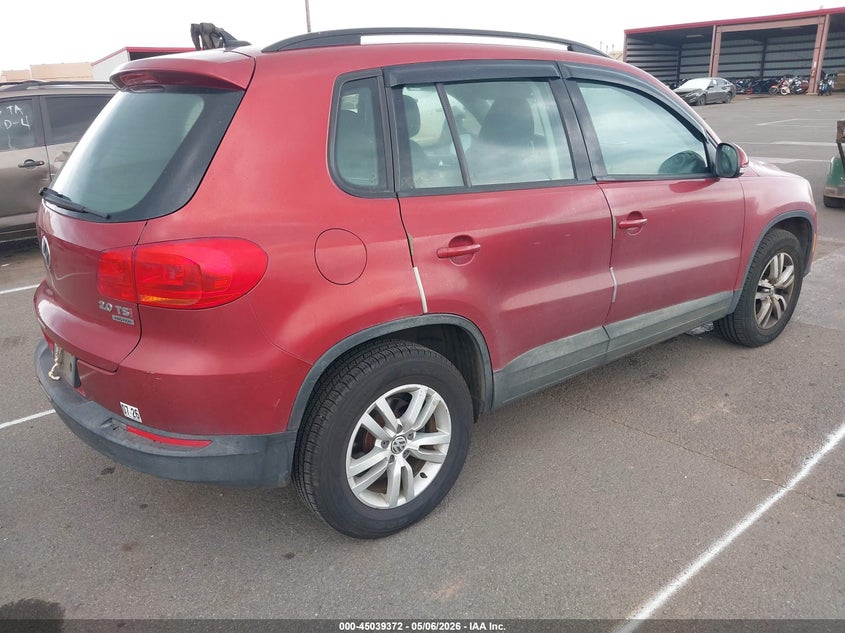 2015 Volkswagen Tiguan VIN WVGBV7AX0FW094624 IAAI salvage auction — NORMAL WEAR, Clear (Hawaii), sold $850 on 2026-07-14 (photo 4)