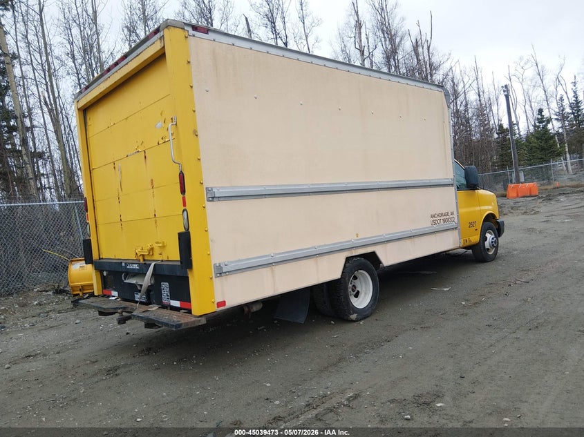 2004 Gmc Savana VIN 1GDHG31U541906819 IAAI salvage auction — NORMAL WEAR, Bill Of Sale (Alaska), sold $1,300 on 2026-07-31 (photo 4)
