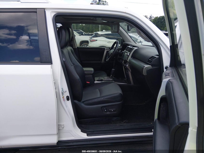 2015 Toyota 4runner VIN JTEZU5JRXF5094613 IAAI salvage auction — LEFT SIDE, Salvage Title, sold $7,000 on 2026-07-23 (photo 5)