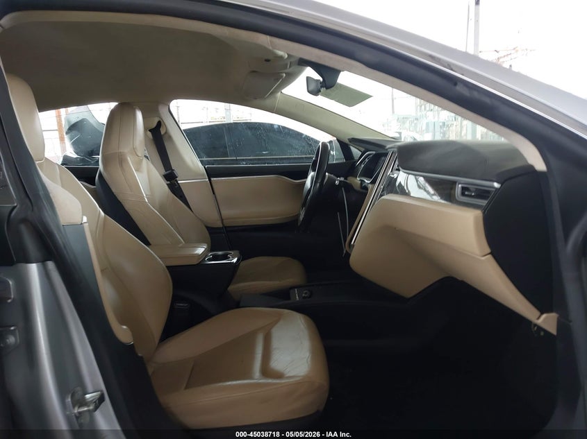 2016 Tesla Model s VIN 5YJSA1E16GF176656 IAAI salvage auction — REAR END, Salvage (California), sold $4,075 on 2026-07-16 (photo 5)