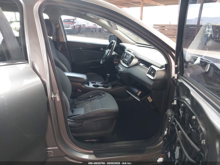 2016 Kia Sorento VIN 5XYPG4A35GG158008 IAAI salvage auction — UNKNOWN, Salvage (Arizona), sold $2,800 on 2026-07-07 (photo 5)