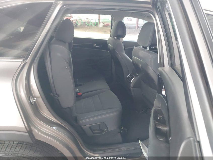2016 Kia Sorento VIN 5XYPG4A35GG158008 IAAI salvage auction — UNKNOWN, Salvage (Arizona), sold $2,800 on 2026-07-07 (photo 8)