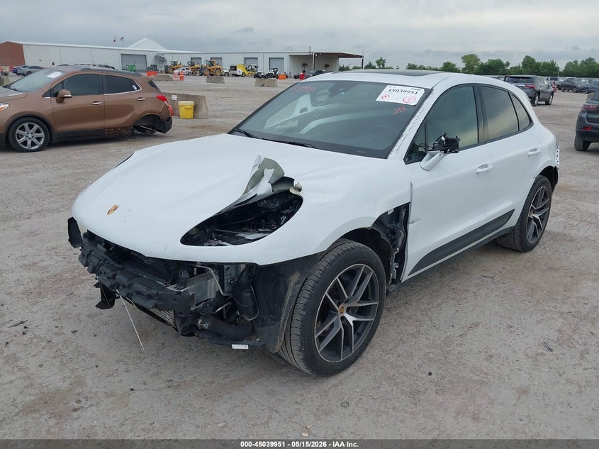 2024 Porsche Macan VIN WP1AA2A50RLB13383 IAAI salvage auction — FRONT END, Salvage Title, sold $19,500 on 2026-08-10 (photo 2)
