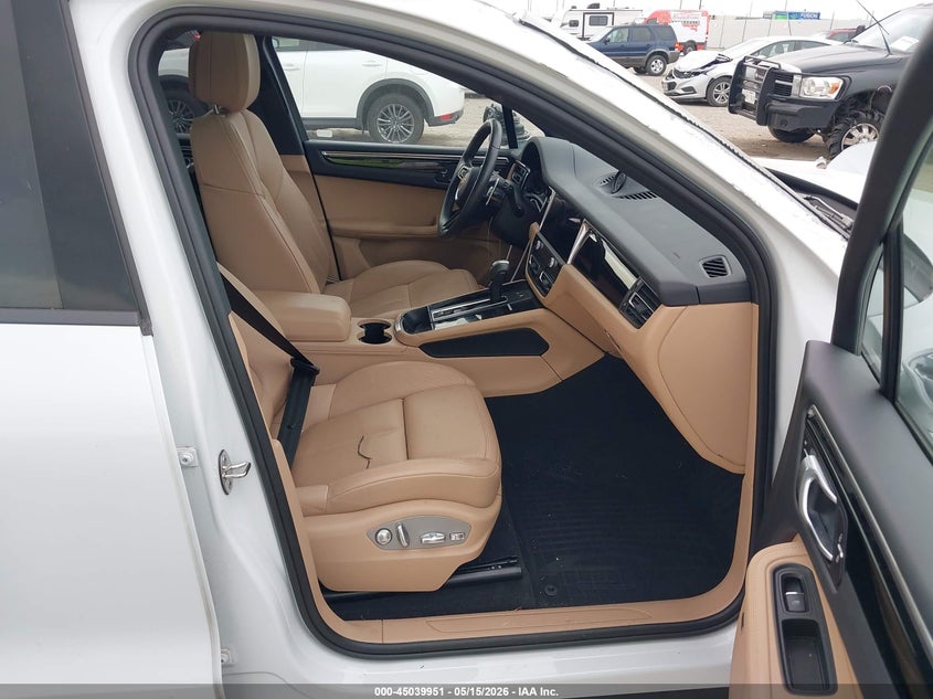 2024 Porsche Macan VIN WP1AA2A50RLB13383 IAAI salvage auction — FRONT END, Salvage Title, sold $19,500 on 2026-08-10 (photo 5)