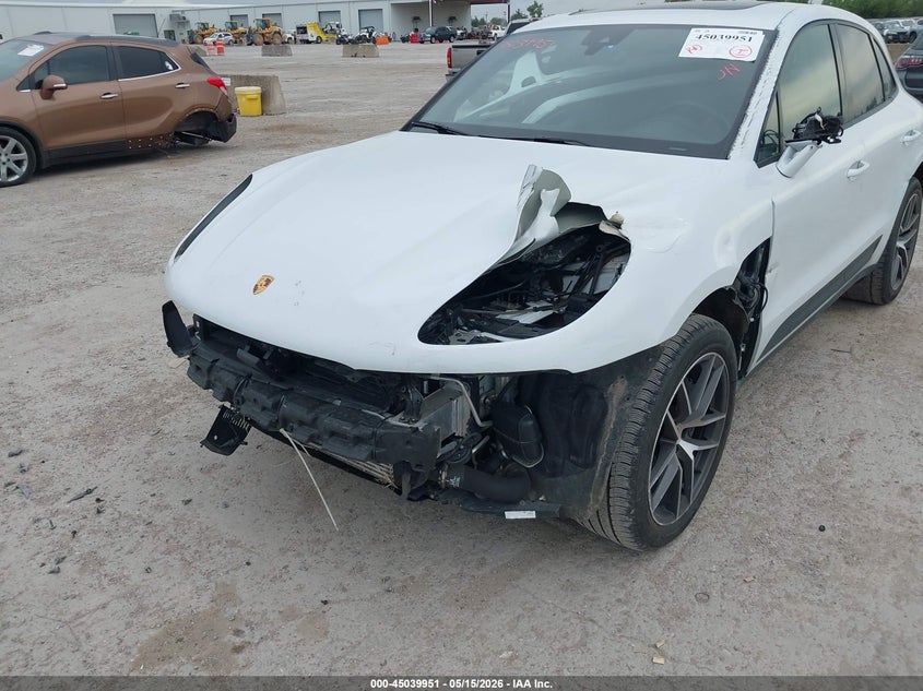 2024 Porsche Macan VIN WP1AA2A50RLB13383 IAAI salvage auction — FRONT END, Salvage Title, sold $19,500 on 2026-08-10 (photo 6)
