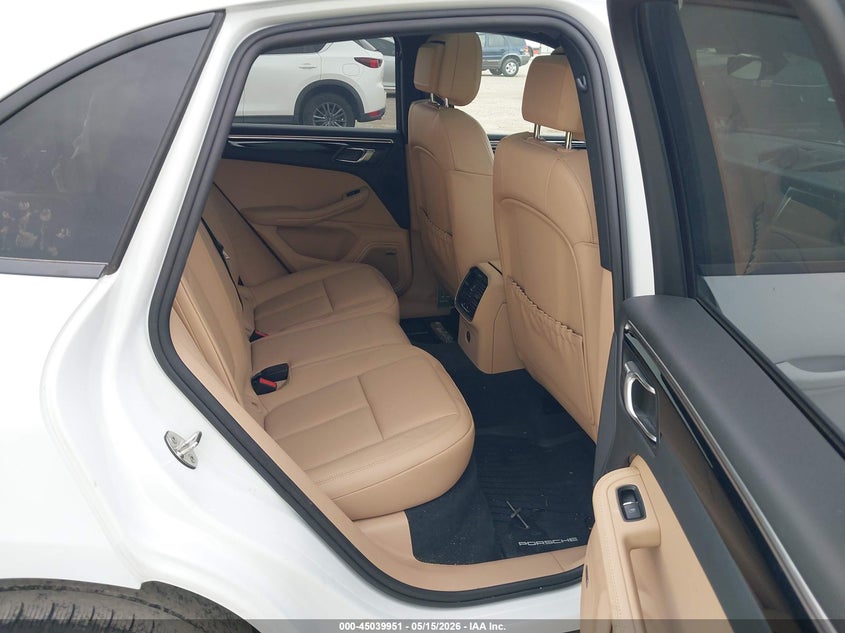 2024 Porsche Macan VIN WP1AA2A50RLB13383 IAAI salvage auction — FRONT END, Salvage Title, sold $19,500 on 2026-08-10 (photo 8)