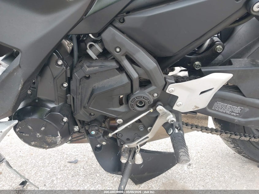2026 Kawasaki Ninja VIN ML5EXEP18TDAJ1867 IAAI salvage auction — LEFT & RIGHT, Salvage (Texas), sold $2,150 on 2026-07-07 (photo 9)
