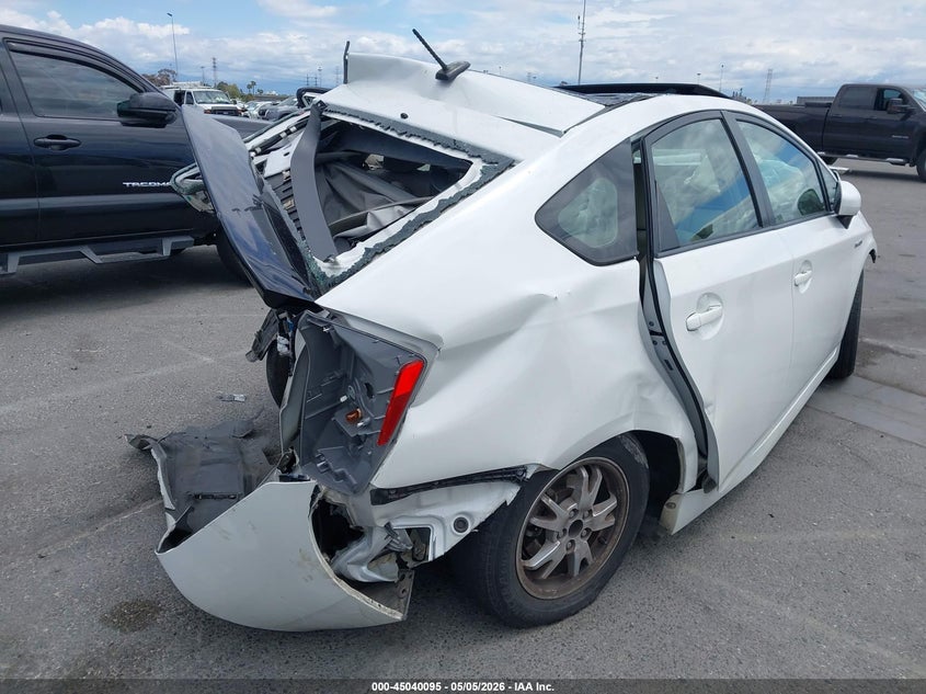 2010 Toyota Prius VIN JTDKN3DUXA0134010 IAAI salvage auction — FRONT & REAR, Non-Repairable (California), sold $400 on 2026-07-09 (photo 4)