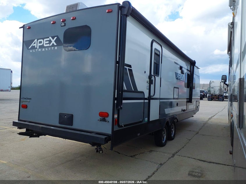2022 Coachmen Travel VIN 5ZT2CXSB6NS042657 IAAI salvage auction — UNKNOWN, Salvage (Illinois), sold $7,200 on 2026-07-22 (photo 4)