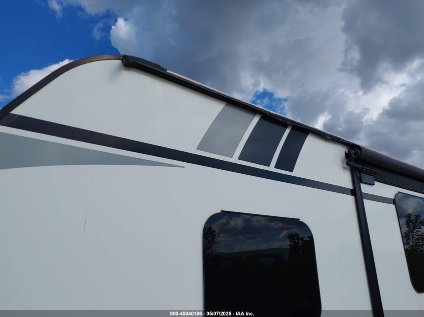 2022 Coachmen Travel VIN 5ZT2CXSB6NS042657 IAAI salvage auction — UNKNOWN, Salvage (Illinois), sold $7,200 on 2026-07-22 (photo 6)