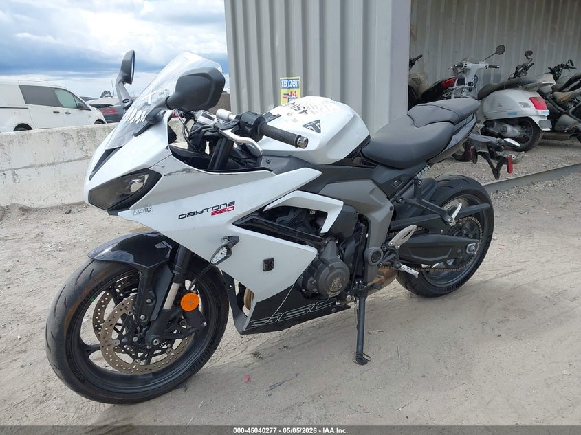 2025 Triumph motorcycle Daytona VIN SMTL23UF4STBV8662 IAAI salvage auction — Unknown, Salvage (California), sold $1,400 on 2026-07-15 (photo 2)