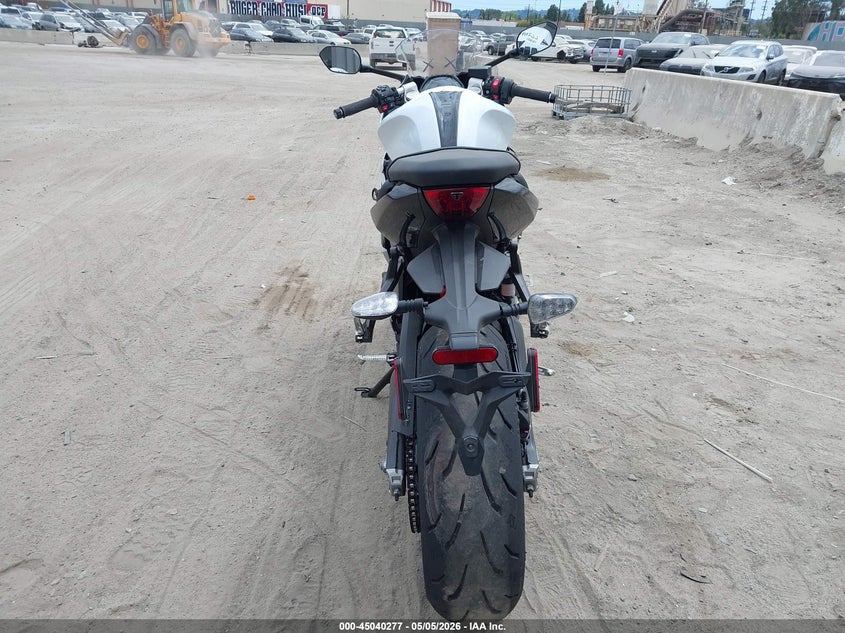 2025 Triumph motorcycle Daytona VIN SMTL23UF4STBV8662 IAAI salvage auction — Unknown, Salvage (California), sold $1,400 on 2026-07-15 (photo 6)