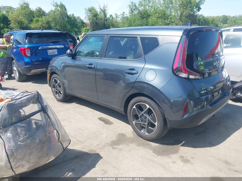 2024 Kia Soul VIN KNDJ33AU9R7920681 IAAI salvage auction — RIGHT SIDE, Salvage - Greater Than 75% (Maryland), sold $4,100 on 2026-07-23 (photo 3)