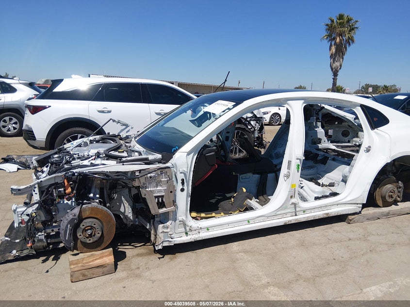 2024 Porsche Panamera VIN WP0AA2YA5RL004471 IAAI salvage auction — THEFT, Salvage Title, sold $8,000 on 2026-08-05 (photo 6)