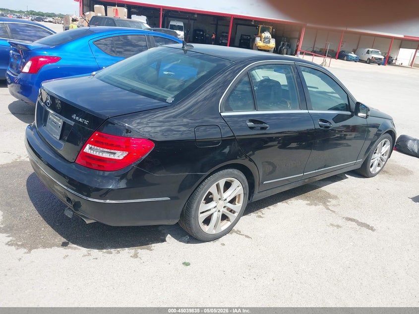 2013 Mercedes-benz C-klasse VIN WDDGF8AB3DA815021 IAAI salvage auction — NORMAL WEAR, Original (Texas), sold $950 on 2026-07-20 (photo 4)