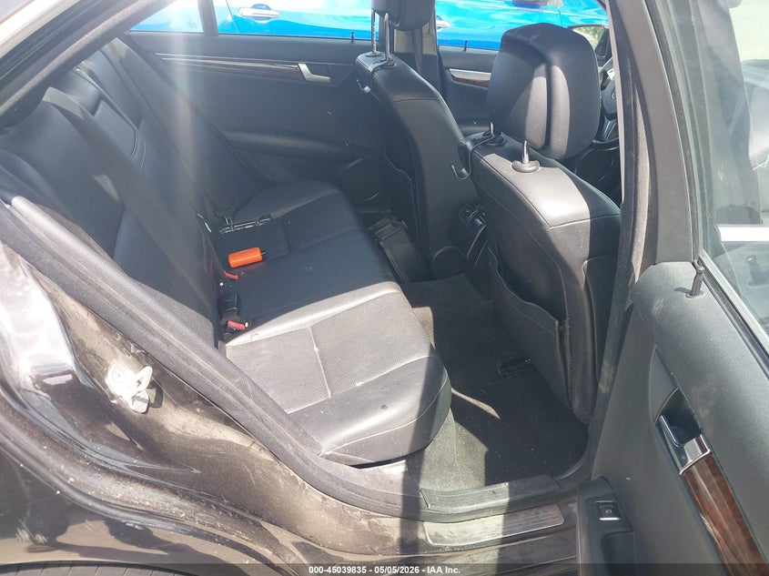 2013 Mercedes-benz C-klasse VIN WDDGF8AB3DA815021 IAAI salvage auction — NORMAL WEAR, Original (Texas), sold $950 on 2026-07-20 (photo 8)