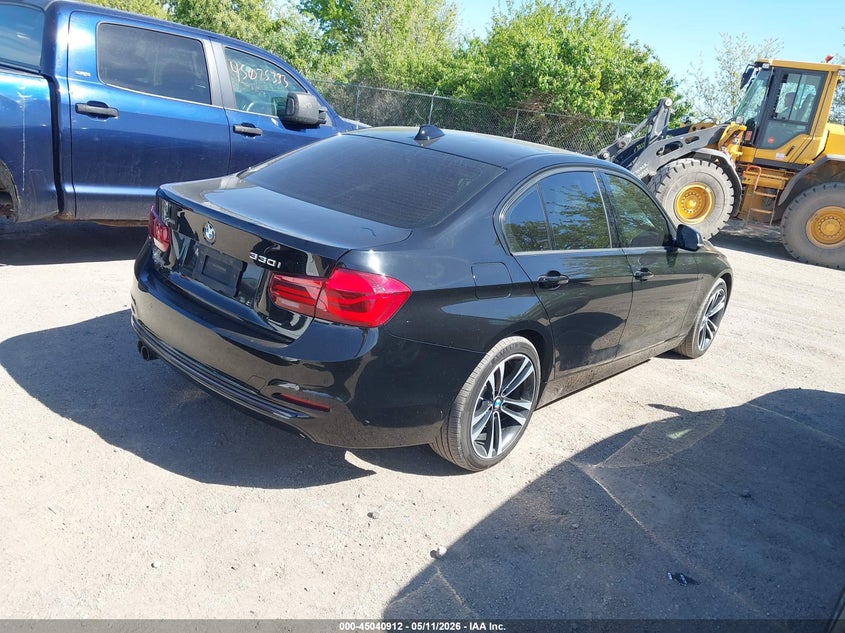 2018 BMW 3er VIN WBA8D9G58JNU68301 IAAI salvage auction — HAIL, Salvage (Iowa), sold $7,175 on 2026-08-03 (photo 4)