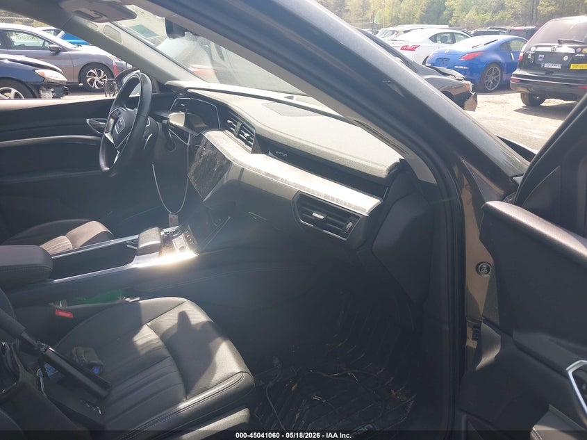 2021 Audi E-tron sportback VIN WA12AAGE9MB013105 IAAI salvage auction — REAR END, Salvage (Massachusetts), sold $10,800 on 2026-07-24 (photo 5)