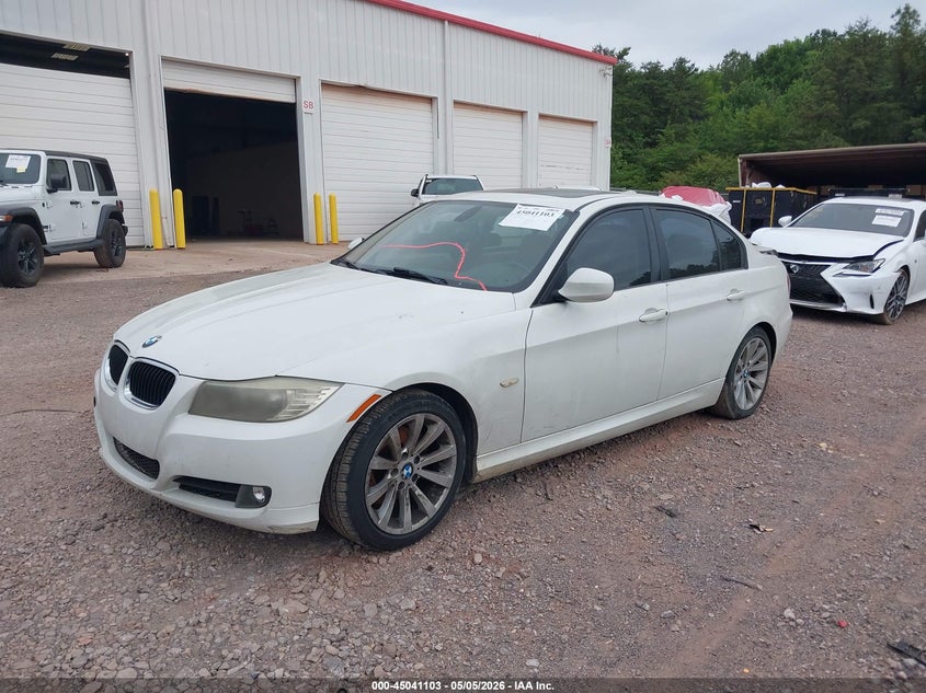 2011 BMW 3 series VIN WBAPH7C56BE850239 IAAI salvage auction — RIGHT SIDE, Salvage (Alabama), sold $275 on 2026-07-15 (photo 2)