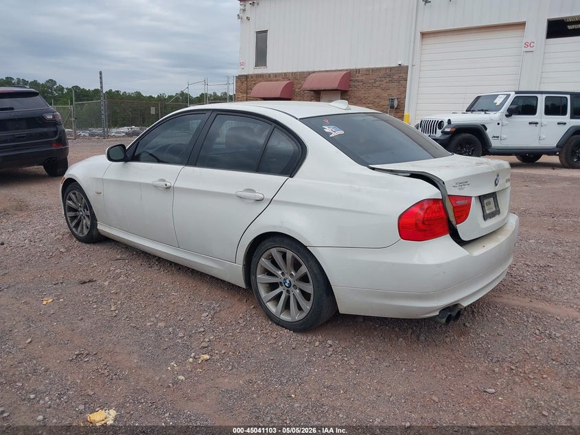 2011 BMW 3 series VIN WBAPH7C56BE850239 IAAI salvage auction — RIGHT SIDE, Salvage (Alabama), sold $275 on 2026-07-15 (photo 3)