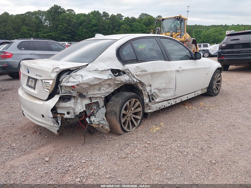 2011 BMW 3 series VIN WBAPH7C56BE850239 IAAI salvage auction — RIGHT SIDE, Salvage (Alabama), sold $275 on 2026-07-15 (photo 4)