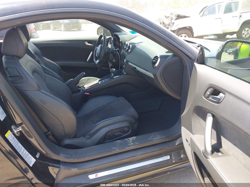 2014 Audi Tt VIN TRUBFAFK3E1000409 IAAI salvage auction — LEFT SIDE, Salvage (New Hampshire), sold $2,400 on 2026-07-29 (photo 5)