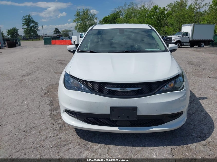 2022 Chrysler Voyager VIN 2C4RC1CG8NR146639 IAAI salvage auction — NORMAL WEAR, Sf97 (Kentucky), sold $14,300 on 2026-07-20 (photo 6)