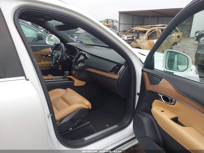 2017 Volvo Xc90 VIN YV4A22PL1H1125943 IAAI salvage auction — LEFT & RIGHT, Original (Texas), sold $6,400 on 2026-08-19 (photo 5)