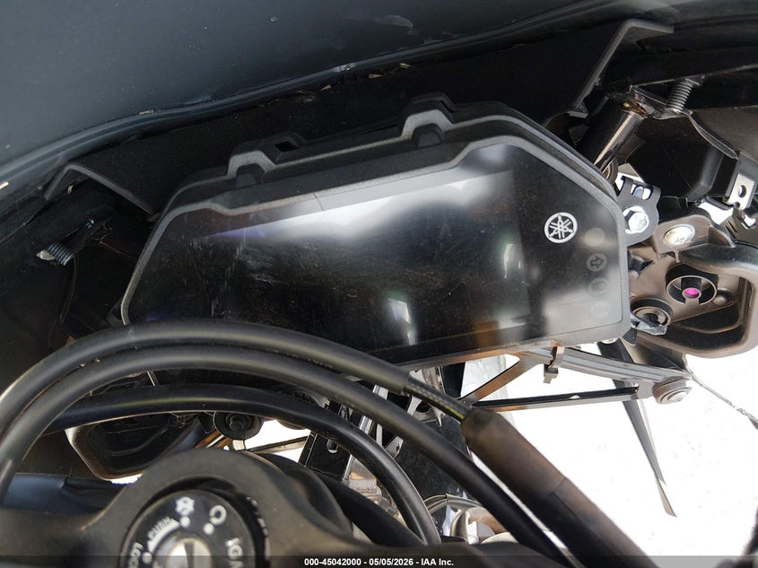 2025 Yamaha VIN MH3RH25E9SK002712 IAAI salvage auction — LEFT SIDE, Salvage (Texas), sold $800 on 2026-07-07 (photo 7)