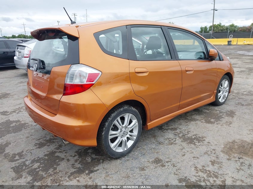 2009 Honda Fit VIN JHMGE88419S061637 IAAI salvage auction — LEFT SIDE, Salvage (California), sold $2,950 on 2026-07-09 (photo 4)