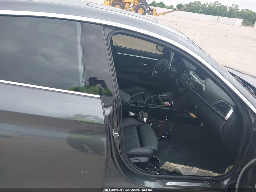 2020 BMW 4er VIN WBA4J1C00LCD96658 IAAI salvage auction — WATER/FLOOD, Salvage (Texas), sold $4,350 on 2026-08-07 (photo 5)
