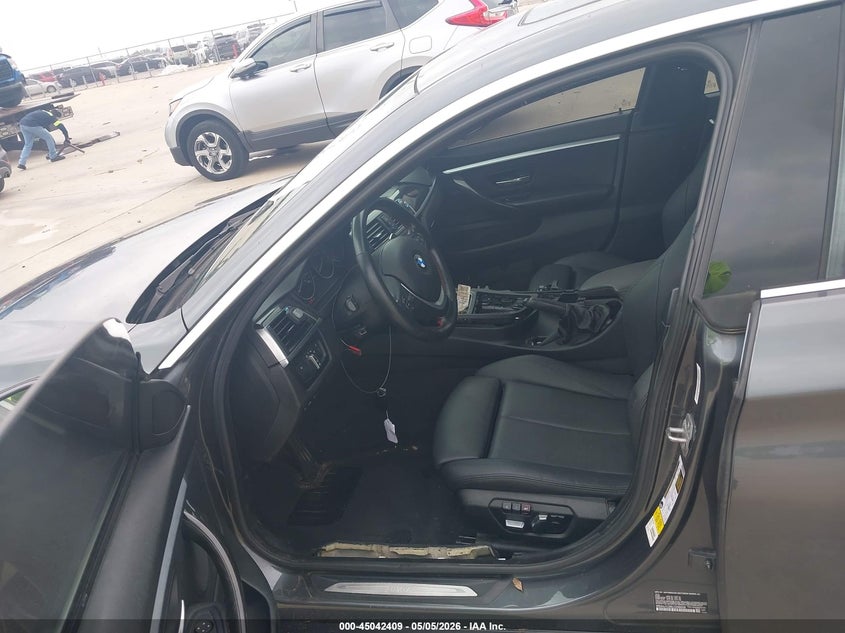 2020 BMW 4er VIN WBA4J1C00LCD96658 IAAI salvage auction — WATER/FLOOD, Salvage (Texas), sold $4,350 on 2026-08-07 (photo 8)