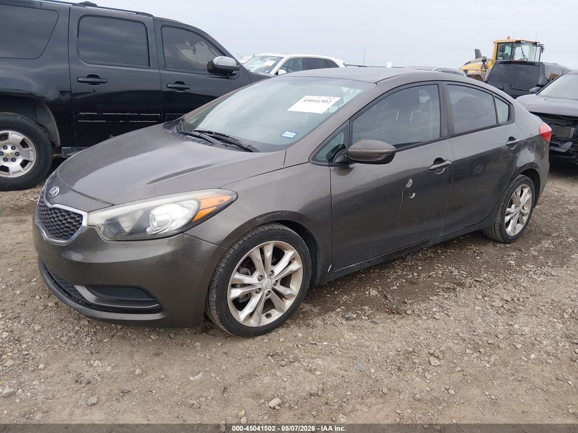 2014 Kia Forte VIN KNAFK4A67E5070519 IAAI salvage auction — SIDE, Salvage (Texas), sold $775 on 2026-07-13 (photo 2)
