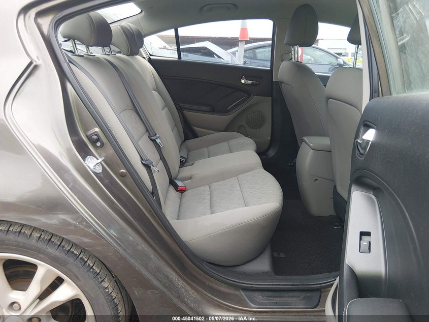 2014 Kia Forte VIN KNAFK4A67E5070519 IAAI salvage auction — SIDE, Salvage (Texas), sold $775 on 2026-07-13 (photo 8)