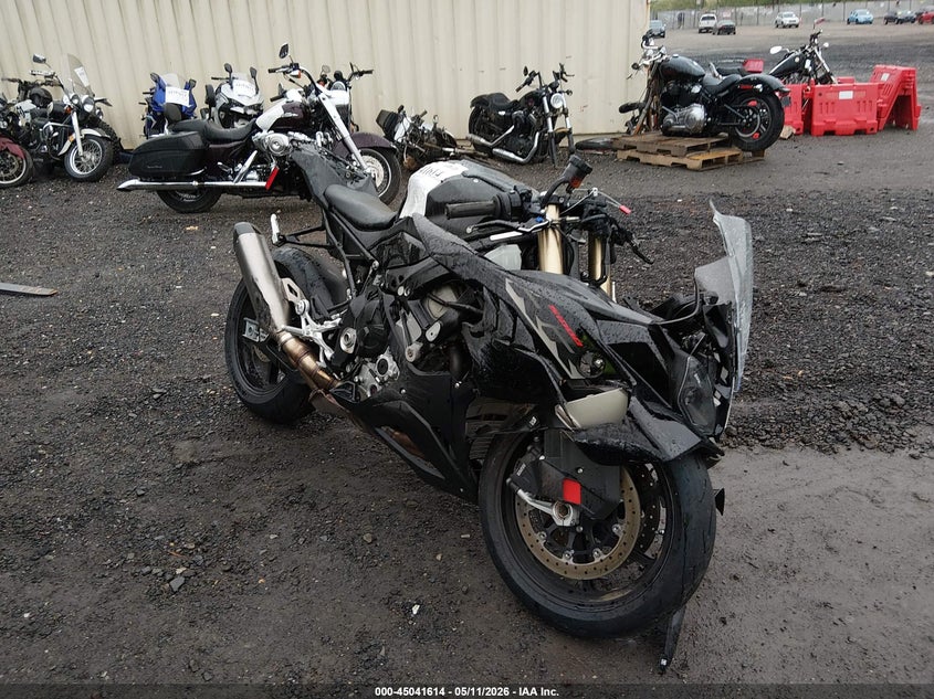 2025 BMW S 1000 VIN WB10P2301S6L34697 IAAI salvage auction — FRONT END, Salvage (Idaho), sold $9,500 on 2026-07-14 (photo 1)