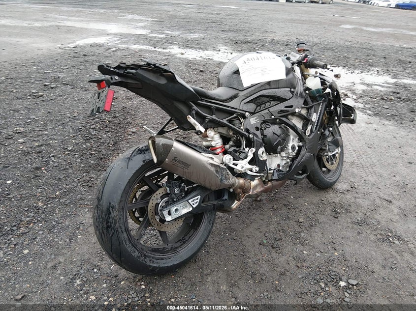 2025 BMW S 1000 VIN WB10P2301S6L34697 IAAI salvage auction — FRONT END, Salvage (Idaho), sold $9,500 on 2026-07-14 (photo 4)