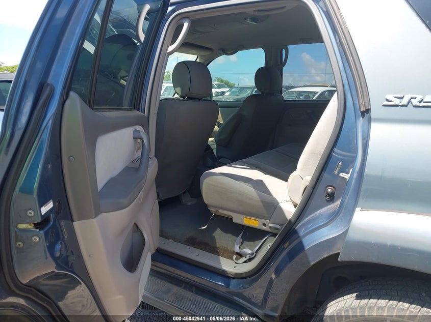 2005 Toyota Sequoia VIN 5TDZT34A35S258620 IAAI salvage auction — THEFT, Salvage (Hawaii), sold $25 on 2026-07-28 (photo 8)