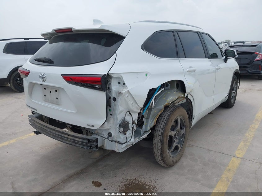 2023 Toyota Highlander VIN 5TDKDRAH6PS000341 IAAI salvage auction — FRONT & REAR, Original (Texas), sold $16,450 on 2026-07-29 (photo 4)