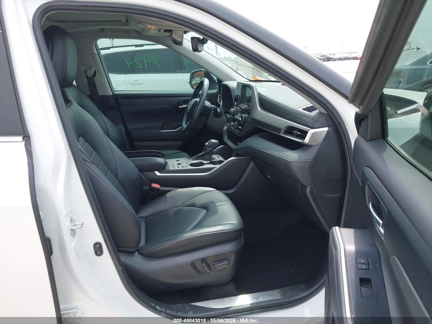 2023 Toyota Highlander VIN 5TDKDRAH6PS000341 IAAI salvage auction — FRONT & REAR, Original (Texas), sold $16,450 on 2026-07-29 (photo 5)