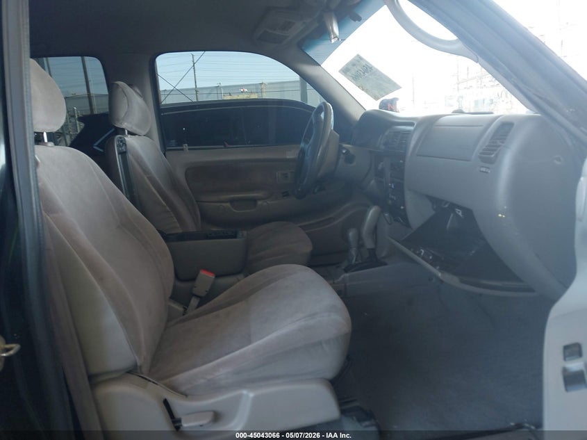 2001 Toyota Tacoma VIN 5TEHN72NX1Z735379 IAAI salvage auction — RIGHT SIDE, Salvage (California), sold $4,750 on 2026-07-07 (photo 5)