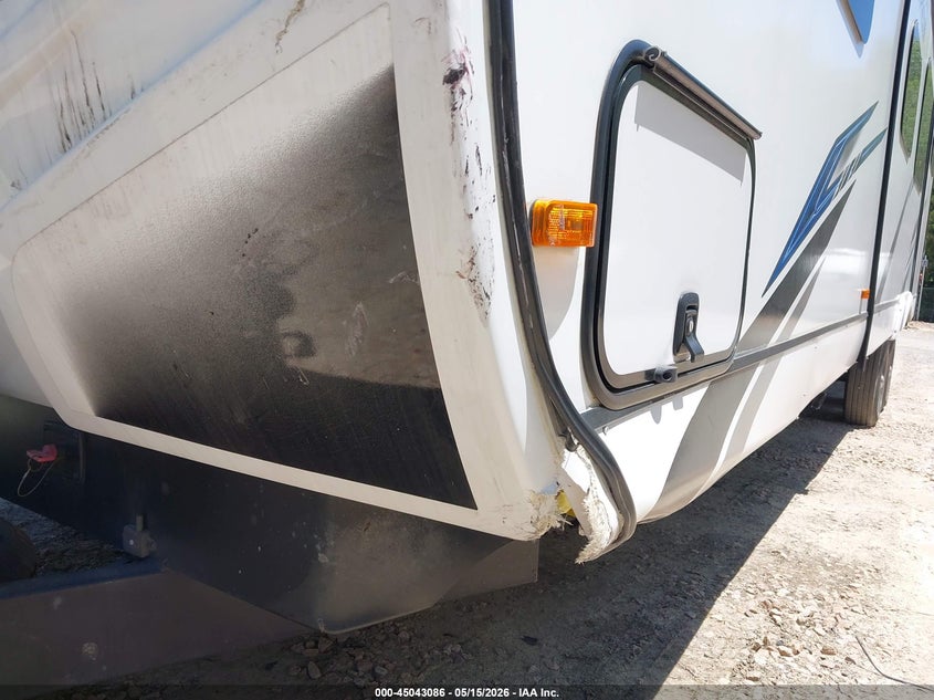 2022 Coachmen Freedom express VIN 5ZT2FEXB9NW025378 IAAI salvage auction — FRONT END, Salvage (North Carolina), sold $9,600 on 2026-08-04 (photo 6)