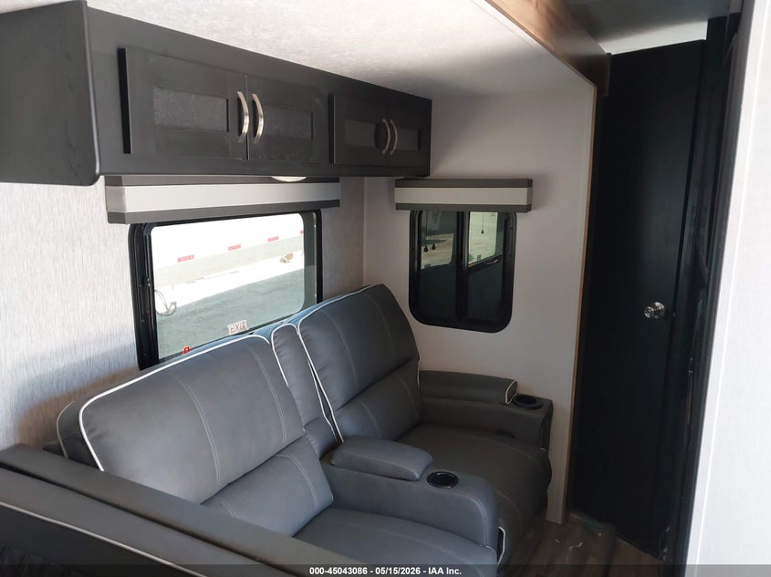 2022 Coachmen Freedom express VIN 5ZT2FEXB9NW025378 IAAI salvage auction — FRONT END, Salvage (North Carolina), sold $9,600 on 2026-08-04 (photo 8)