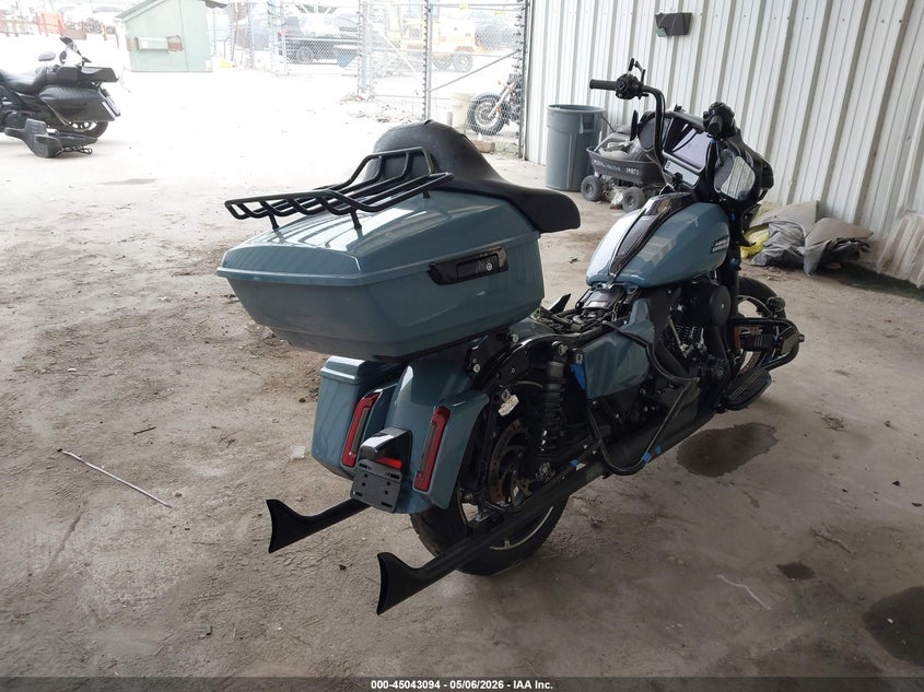 2024 Harley-davidson Street glide VIN 1HD1KB712RB617392 IAAI salvage auction — FRONT END, Original (Texas), sold $7,500 on 2026-07-22 (photo 4)
