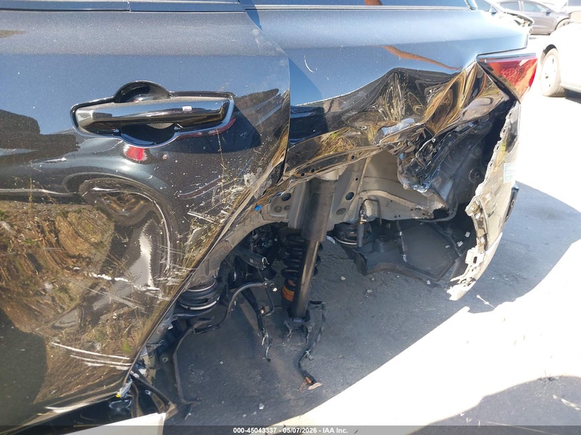 2024 Acura Zdx VIN 4W5KHMRK4RZ515592 IAAI salvage auction — REAR END, Wait Title, sold $6,800 on 2026-08-01 (photo 6)