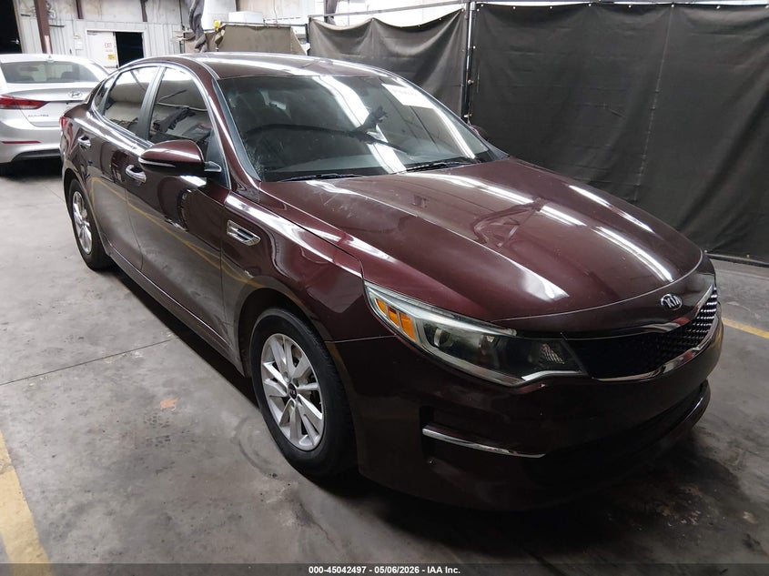 2018 Kia Optima VIN 5XXGT4L39JG223463 IAAI salvage auction — THEFT, Salvage (Arizona), sold $3,950 on 2026-07-07 (photo 1)